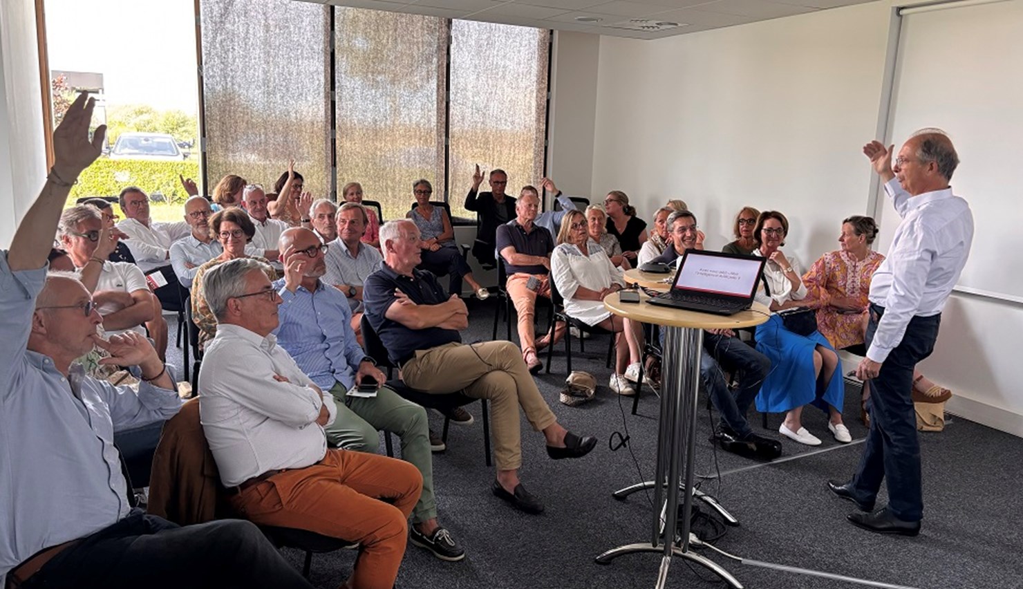 Publication Poste Apéro Buro